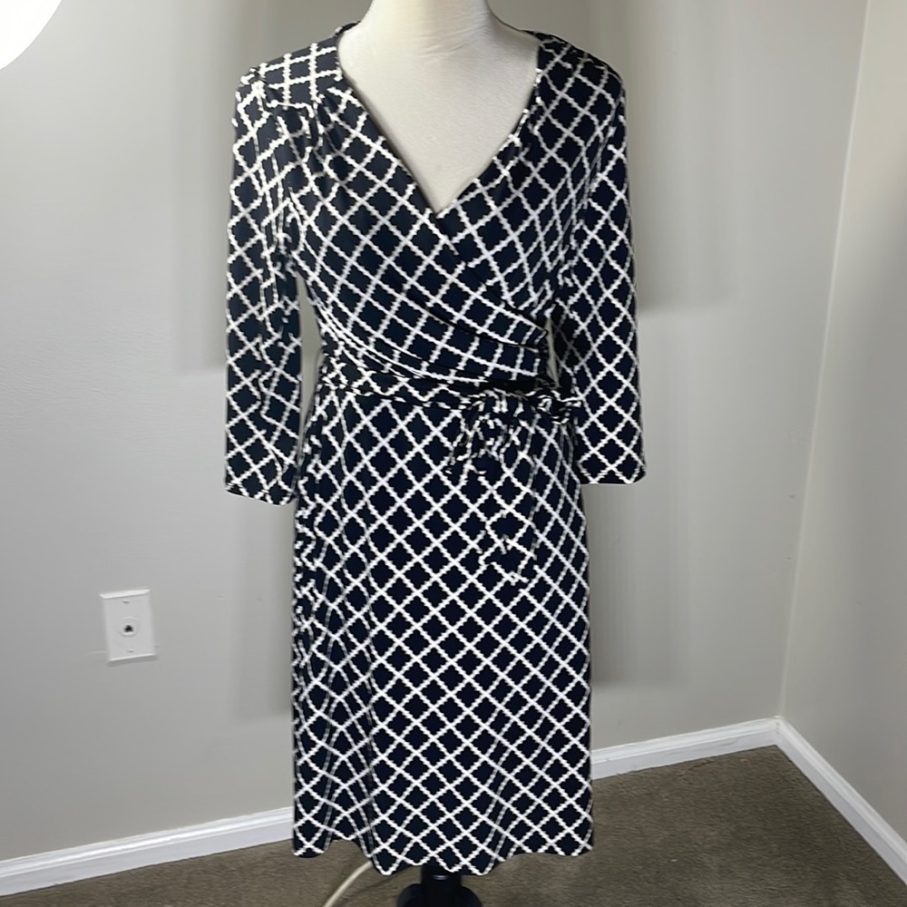 WHITE HOUSE BLACK MARKET DRESS, SIZE 8, FULLY LINED